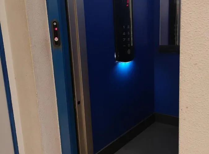 Homestay Arena Con Plaza De Garaje *