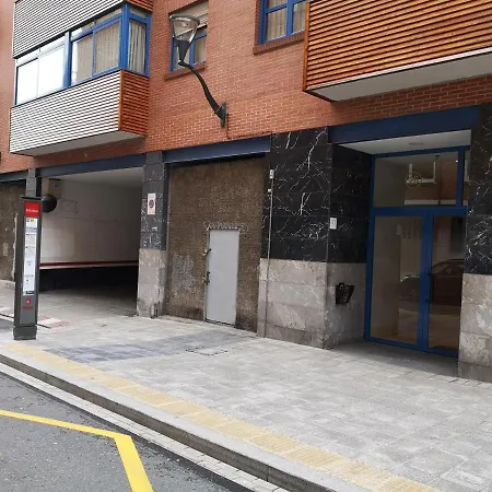 Arena Con Plaza De Garaje * Bilbao