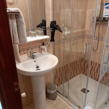 Arena Con Plaza De Garaje Kwatera prywatna